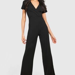 BooHoo Faux-Wrap Flutter Sleeve Pleat Waist Wide Leg Jumpsuit Size 8 Black